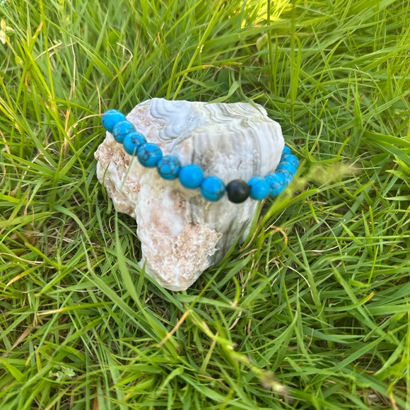 Artisan Crafted Blue Turquoise & Obsidian Stone Bracelet - Picture 9 of 10